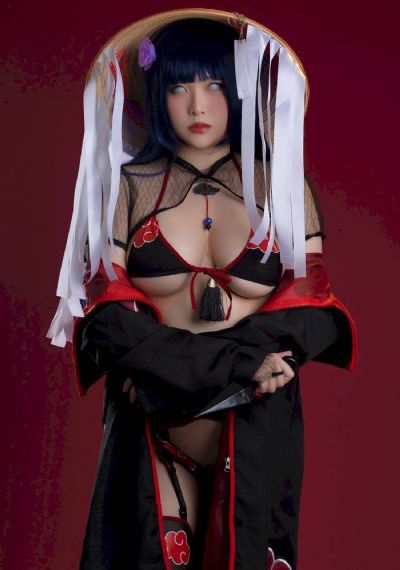 公交车强奸文_十万网红美女美酱